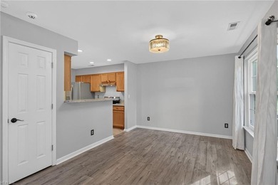 Move-In Ready End Unit Townhome - 3-bedroom, 2.5-bath end unit - photo 10