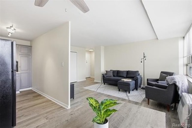This turn-key unit is gorgeous and completely renovated with new - photo 8