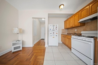 Move-in ready 1-bedroom HDFC co-op in the Highbridge section of - photo 5