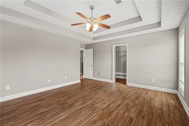 Welcome to Yorktown Subdivision! This beautiful 3-bedroom - photo 13