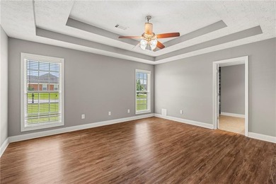 Welcome to Yorktown Subdivision! This beautiful 3-bedroom - photo 14