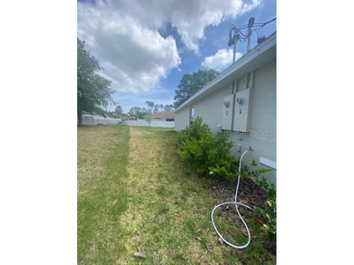This duplex is conveniently located to schools: only 1.1 miles - photo 18