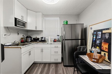 Back on market and ready for its next buyer. Previous contract - photo 27