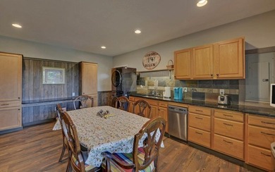 Mountain Luxury with Dramatic Long Range Views! Stepping in from - photo 46