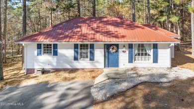 Lake Auman Home For Sale in Seven Lakes North Carolina