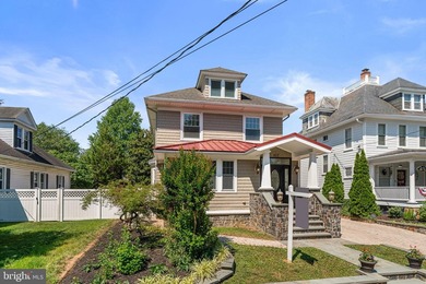 Nestled in the highly coveted Murray Hill neighborhood, one of - photo 7