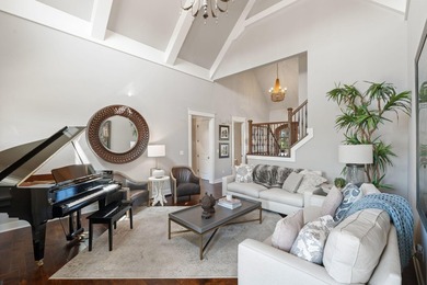 Welcome to a stunning Jimmy Nash-built home set on a full acre - photo 15