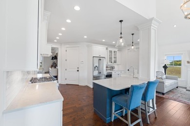 Welcome to a stunning Jimmy Nash-built home set on a full acre - photo 22