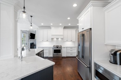 Welcome to a stunning Jimmy Nash-built home set on a full acre - photo 24