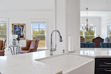 Welcome to a stunning Jimmy Nash-built home set on a full acre - photo 26