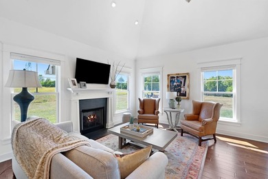 Welcome to a stunning Jimmy Nash-built home set on a full acre - photo 31