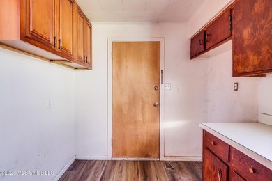 This 1930s Biloxi home has the kind of character you just don't - photo 6