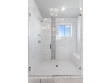 Welcome to a stunning Jimmy Nash-built home set on a full acre - photo 41