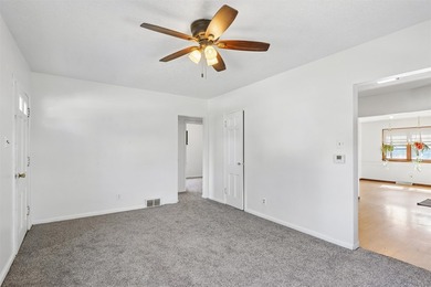 3-bedroom, 1-bath ranch home on a quiet street offering 1,070 sq - photo 2