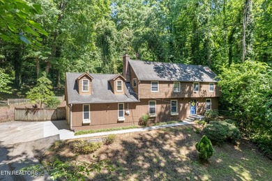 UT parents...your search is over! Nestled on a private wooded - photo 2