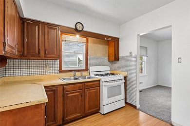 3-bedroom, 1-bath ranch home on a quiet street offering 1,070 sq - photo 3