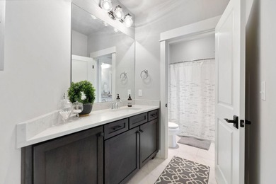 Welcome to a stunning Jimmy Nash-built home set on a full acre - photo 47