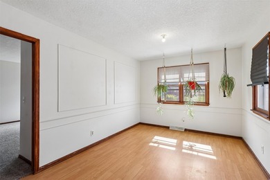 3-bedroom, 1-bath ranch home on a quiet street offering 1,070 sq - photo 9