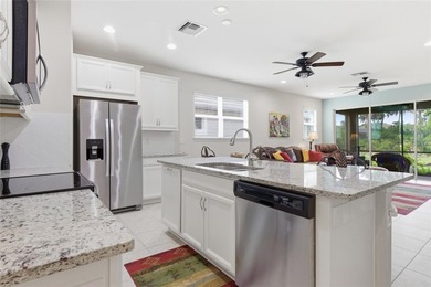 Welcome to this beautifully designed Tuscan-style Bayport villa - photo 4