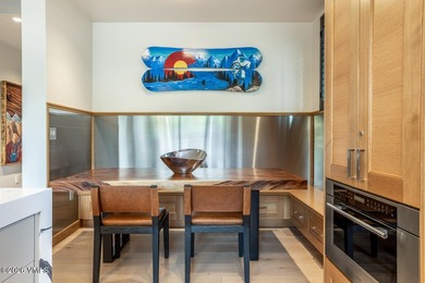 Riverfront Lodge #400 is a rare top-floor 3-bedroom residence - photo 16