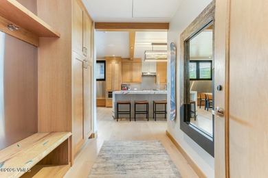 Riverfront Lodge #400 is a rare top-floor 3-bedroom residence - photo 19