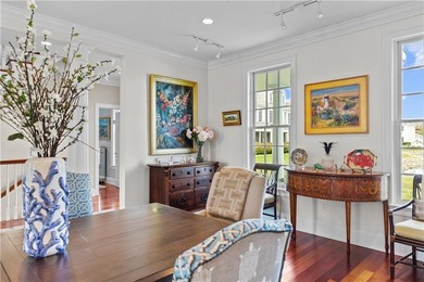 This lovely Royal Cottage sits on Sunset Lake with 3 beds and 3 - photo 22