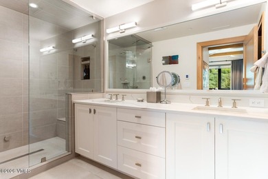 Riverfront Lodge #400 is a rare top-floor 3-bedroom residence - photo 22