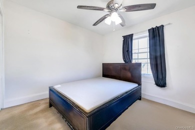 Welcome to this distinguished colonial residence tucked away in - photo 24