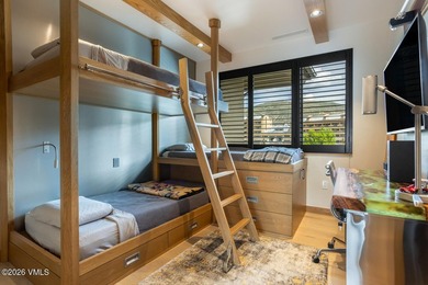 Riverfront Lodge #400 is a rare top-floor 3-bedroom residence - photo 24