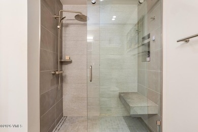 Riverfront Lodge #400 is a rare top-floor 3-bedroom residence - photo 30