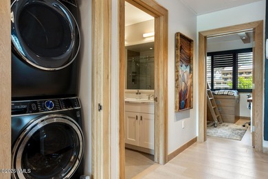 Riverfront Lodge #400 is a rare top-floor 3-bedroom residence - photo 31