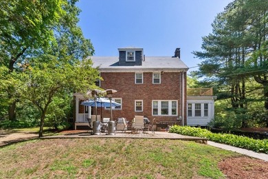 Impressive residence on Winchester line where timeless - photo 3