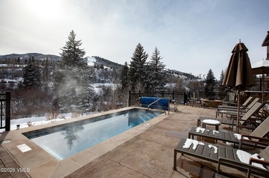 Riverfront Lodge #400 is a rare top-floor 3-bedroom residence - photo 37