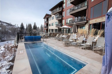 Riverfront Lodge #400 is a rare top-floor 3-bedroom residence - photo 38