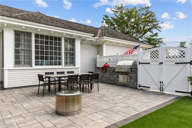 This lovely Royal Cottage sits on Sunset Lake with 3 beds and 3 - photo 46