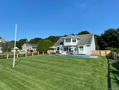 Waterfront living designed for effortless coastal comfort - photo 3