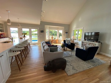 Waterfront living designed for effortless coastal comfort - photo 7