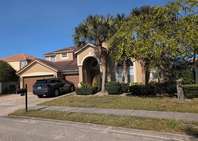 Excellent investment opportunity in the desirable Royal Palm - photo 1