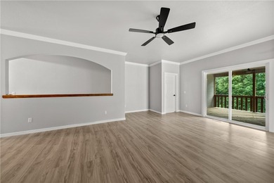 Welcome home to this beautifully updated 5-bedroom, 4-bath - photo 12