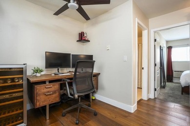 Lovely upgraded top-floor condo features an open floor plan - photo 13