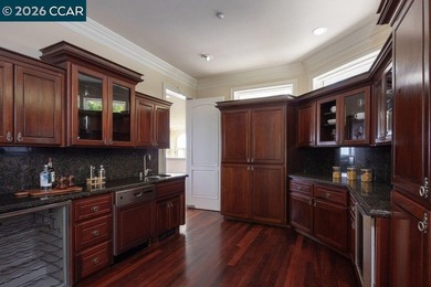 Incomparable views of SF, the Peninsula and the Bay elevate this - photo 15