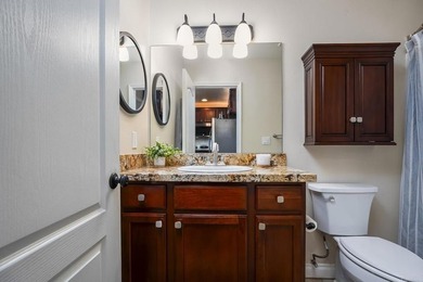 Lovely upgraded top-floor condo features an open floor plan - photo 17