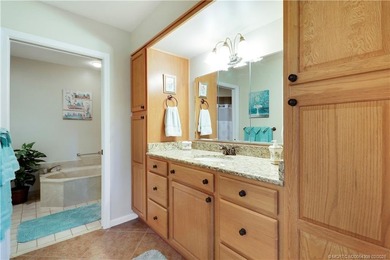 Beautiful first-floor villa in the highly desirable Montego Cove - photo 17