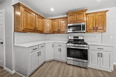Welcome home to this beautifully updated 5-bedroom, 4-bath - photo 18
