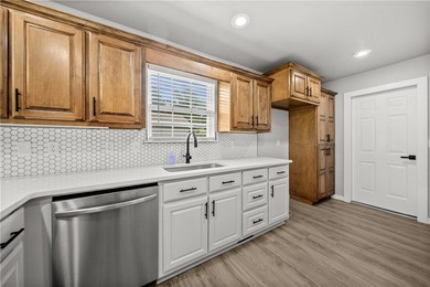 Welcome home to this beautifully updated 5-bedroom, 4-bath - photo 19