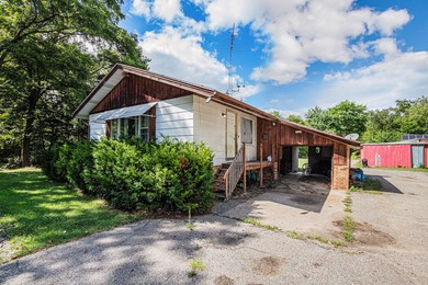 (private lake, pond, creek) Home For Sale in Dowagiac Michigan