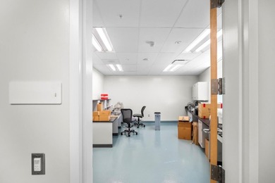 MISSION-CRITICAL BIOTECH - FULLY SECURED - FEDERAL TENANT. A - photo 26