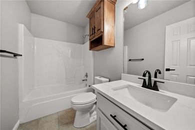 Welcome home to this beautifully updated 5-bedroom, 4-bath - photo 30