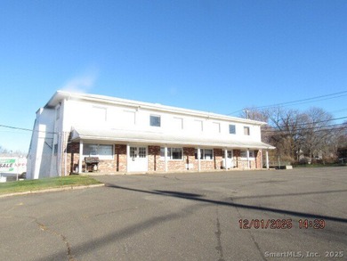 2 office buildings, heavy truck service garage with lift, 6 bay - photo 1