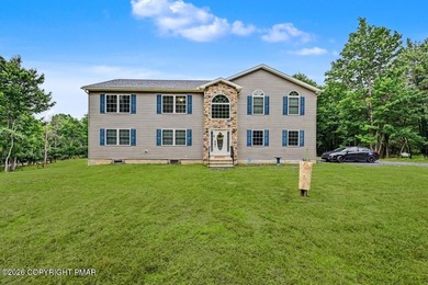 Large Colonial Home located in Emerald Lakes Community! Home - photo 1